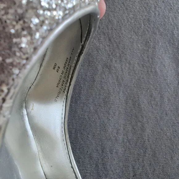 Guess Silver Metallic Glitter Pointed Toe High Heel Stilettos Women's shoe 8 - Picture 5 of 10